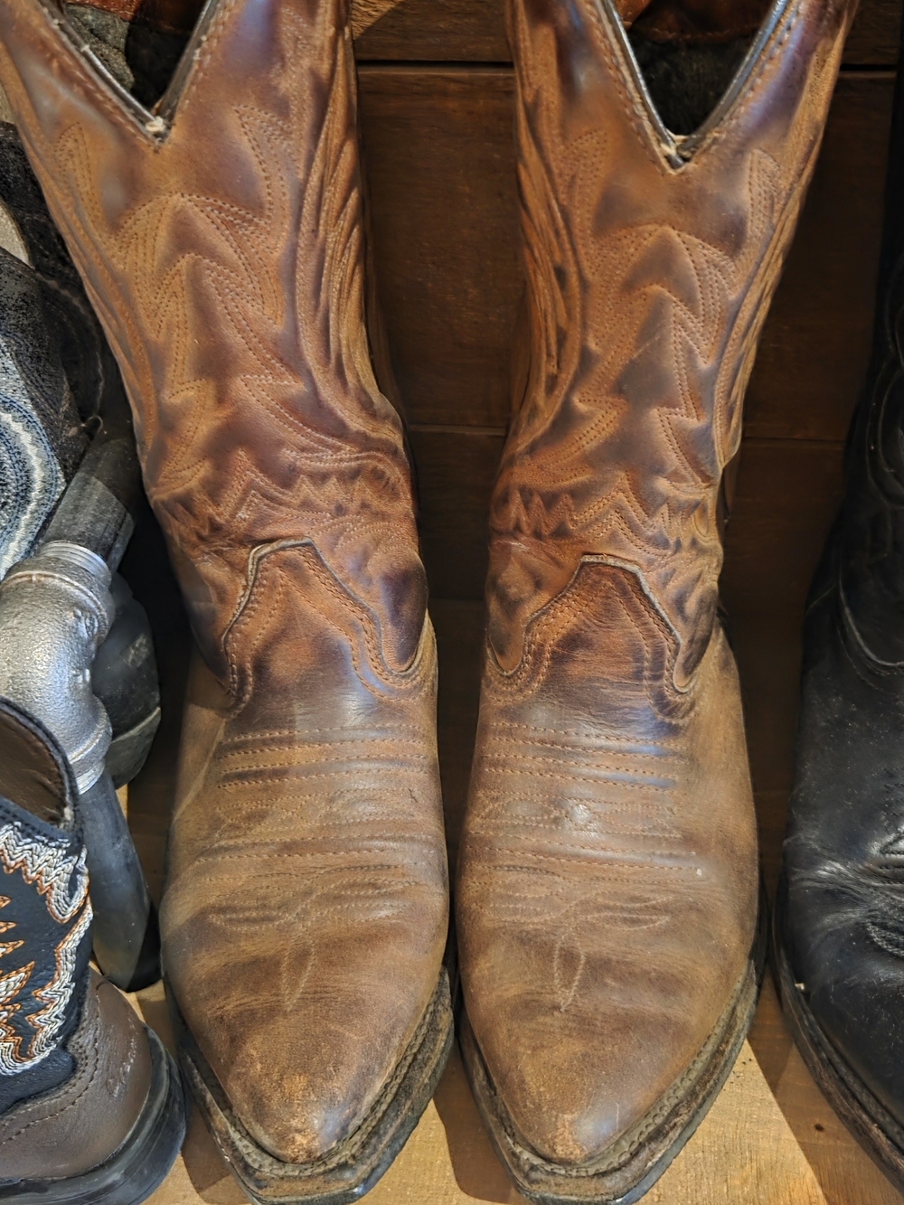 Men's Brown Lace Up Western Boots - Classic Leather Pull-On Style
